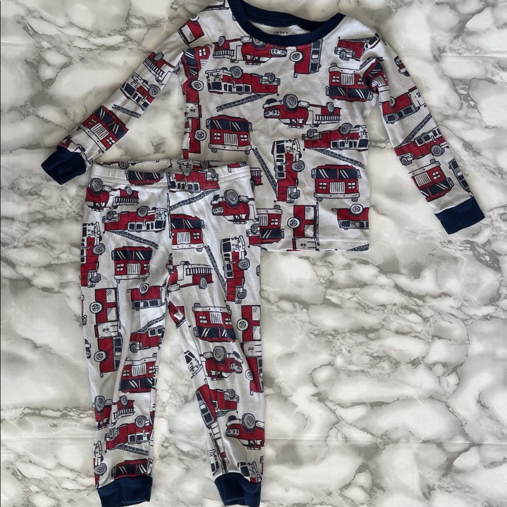 3 x Carter’s PJs - Picture 4 of 4